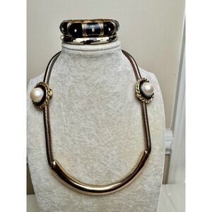 VTG Jewelry Set Gold Tone Black Enamel Faux Pearl Necklace Earrings 4pc Chuny